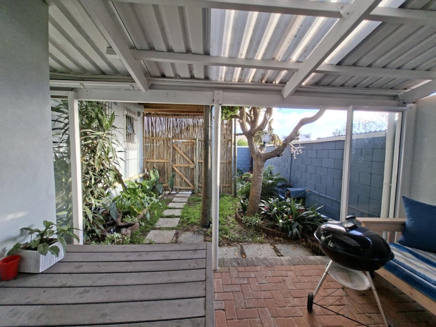 4 Bedroom Property for Sale in Pringle Bay Western Cape